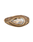 Sinuous Signet